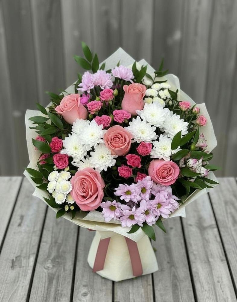 Букет цветов из: Альстромерии, Гвоздики, Розы и Хризантемы в Виля