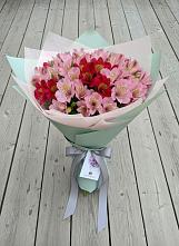 Букет цветов из:  Альстромерии в Виля