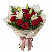 Букет цветов из:  Лилии и Розы в Виля