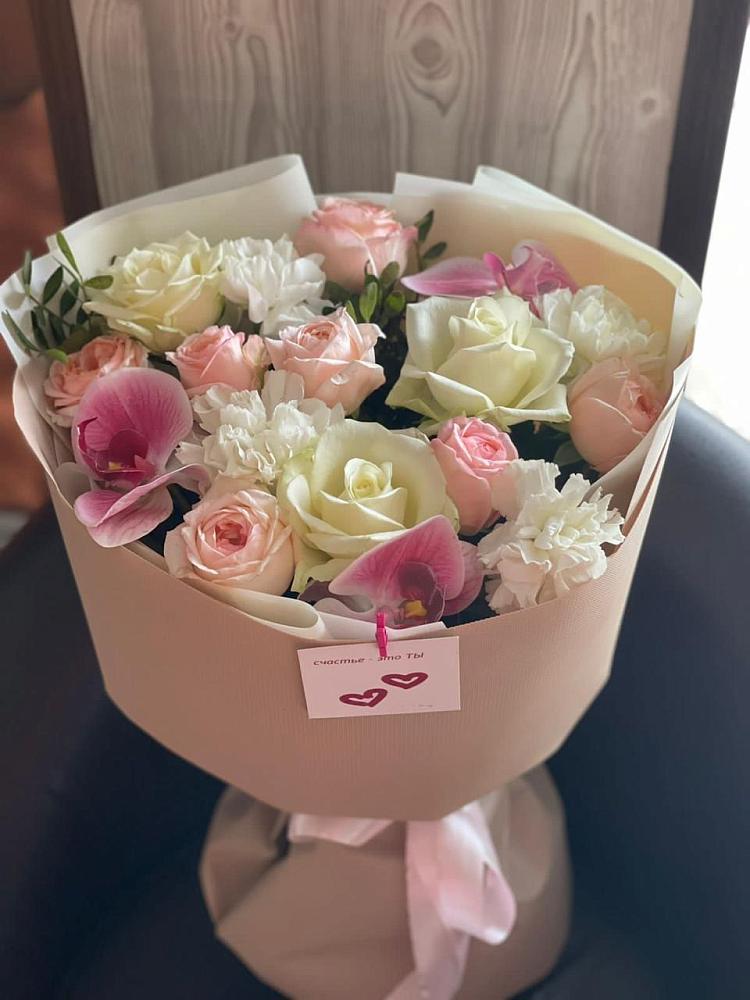 Букет цветов из: Орхидеи, Розы и Гвоздики в Виля