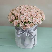 Цветочная композиция из Розы в шляпной коробке в Виля