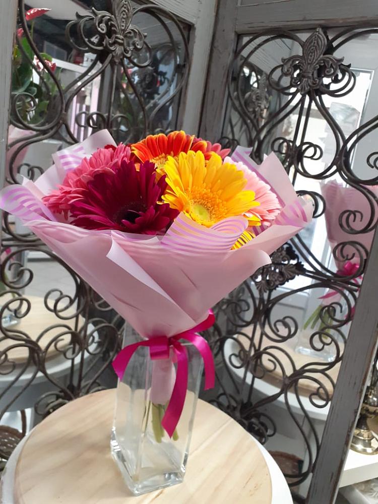 Букет цветов из: Герберы в Виля