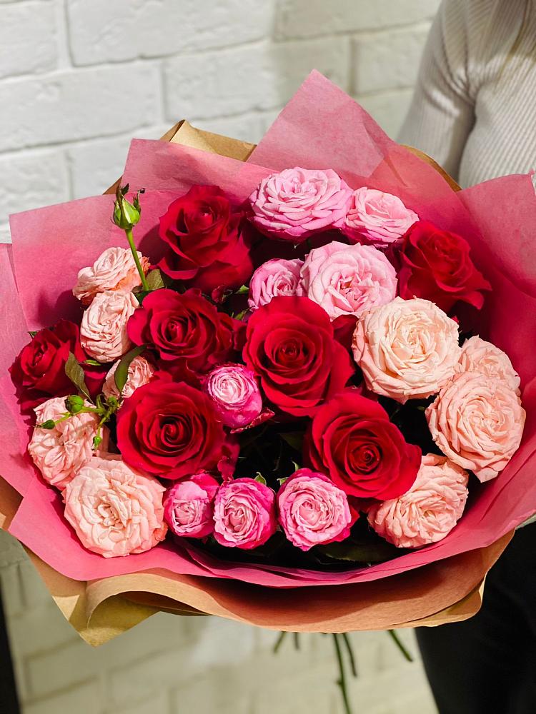 Букет цветов из: Розы в Виля