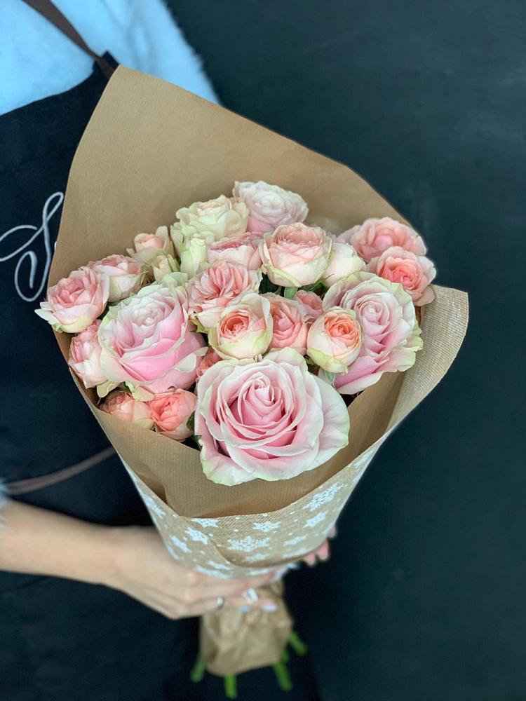 Букет цветов из: Хризантемы и Розы в Виля