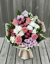 Букет цветов из:  Альстромерии, Гвоздики, Розы и Хризантемы в Виля