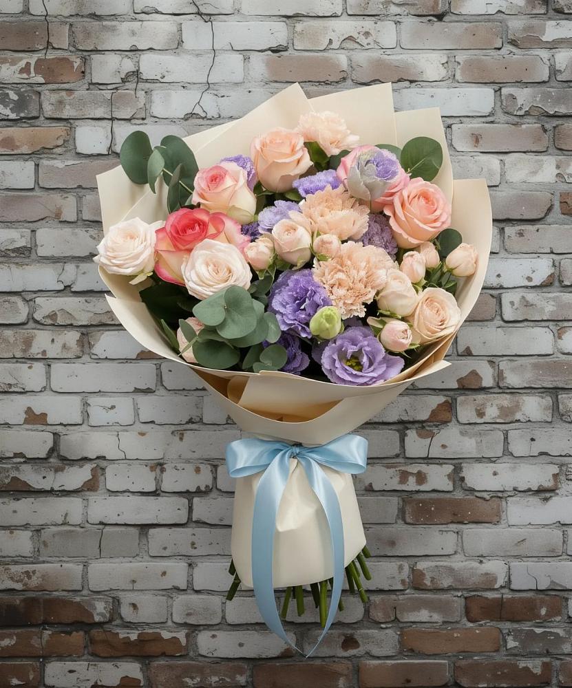 Букет цветов из: Розы, Лизиантусы и Гвоздики в Виля