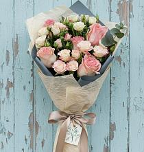 Букет цветов из:  Розы в Виля