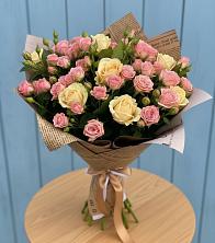 Букет цветов из:  Розы в Виля