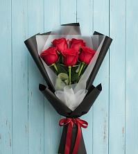 Букет цветов из:  Розы в Виля