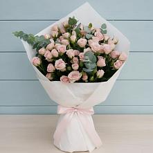 Букет цветов из:  Розы в Виля