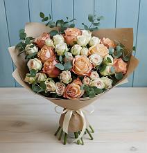 Букет цветов из:  Альстромерии и Розы в Виля