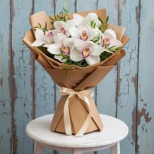 Букет цветов из:  Орхидеи и Розы в Виля
