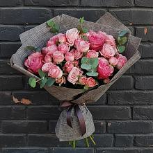 Букет цветов из:  Розы в Виля