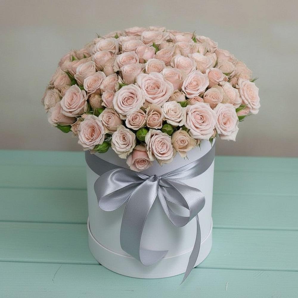 Цветочная композиция из Розы в шляпной коробке в Виля